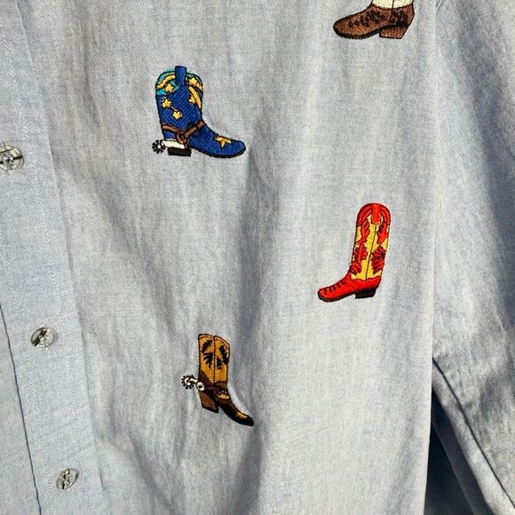 Vintage Denim Cowgirl Embroidered Chambray Button down Shirt Size Large - Picture 5 of 7